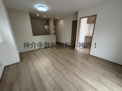 【居間・リビング】 | 明石市大蔵谷奥　新築戸建　仲介手数料無料！ | リビングです