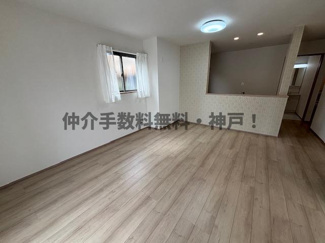 【居間・リビング】 | 明石市大蔵谷奥　新築戸建　仲介手数料無料！ | ゆったり過ごせるリビングです