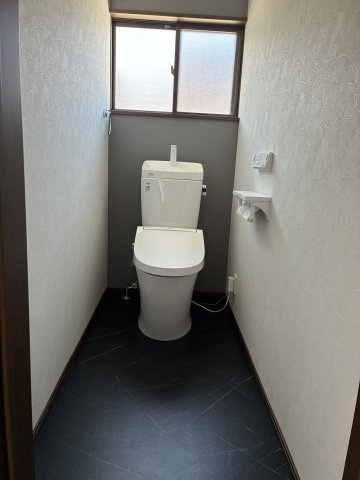 西岐波今村北中古住宅のトイレ|コンパクトで使いやすいトイレです