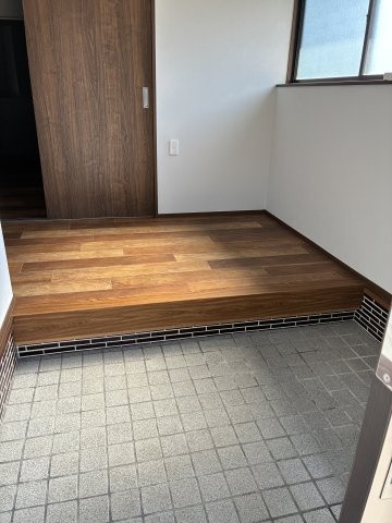 西岐波今村北中古住宅の玄関|玄関ホールです