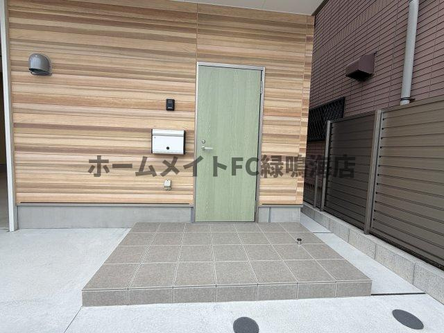 八田町1-13-6GIMUCOのエントランス