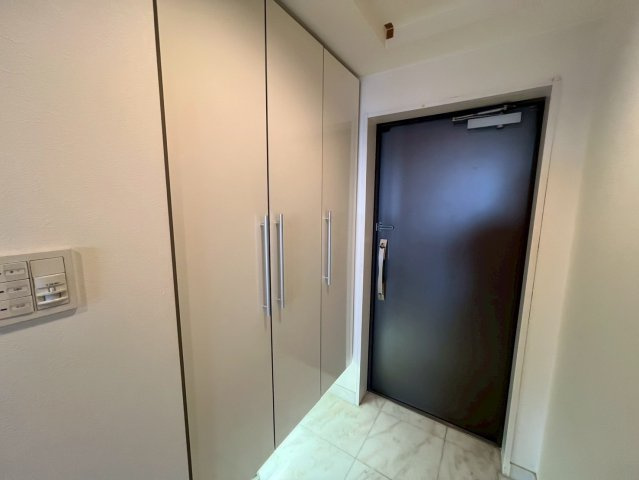 アリストタワー和歌山シティの玄関