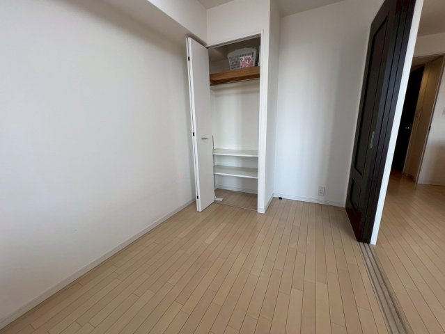 アリストタワー和歌山シティの洋室