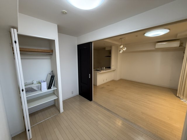 アリストタワー和歌山シティの洋室