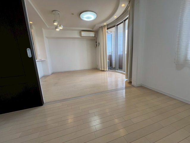 アリストタワー和歌山シティの洋室