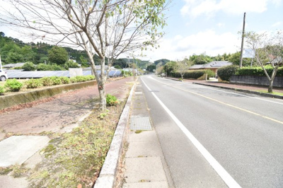 【前面道路含む現地写真】 | 鹿屋市輝北町上百引　売地 | 東側