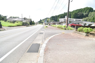 【前面道路含む現地写真】 | 鹿屋市輝北町上百引　売地 | 東側