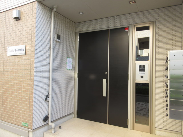 パークフォンターナのエントランス|★オートロック対応★