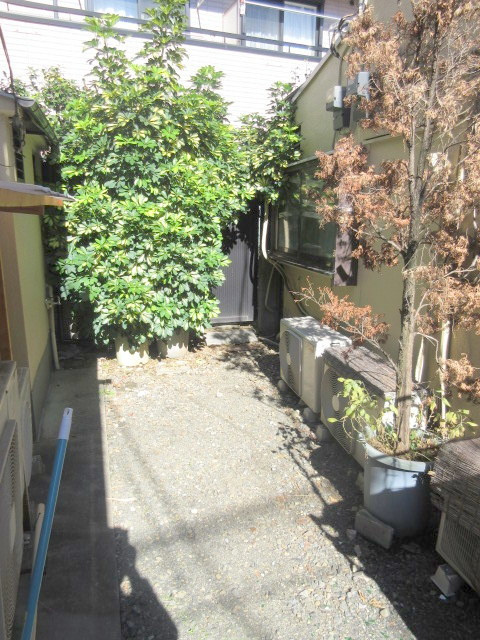 メゾングラシューのその他共用部分|★建物南側に駐輪場★※現在満車