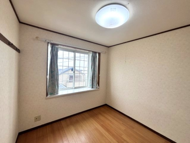 コウヅキハイツの居間・リビング