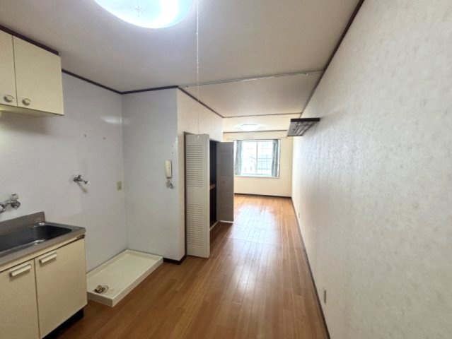 コウヅキハイツの居間・リビング