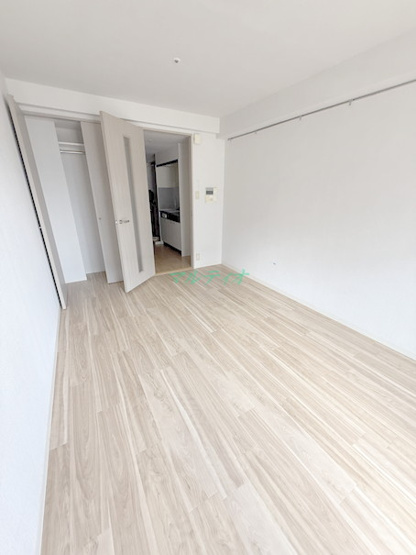 【居間・リビング】 | アルファード秋葉原 | 洋室