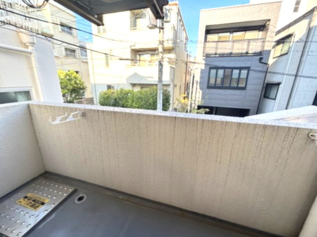 クレッシェンド岸地のバルコニー