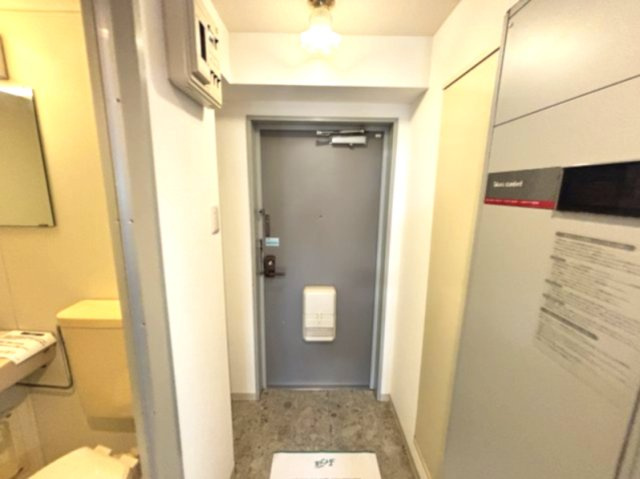 クレッシェンド岸地の玄関