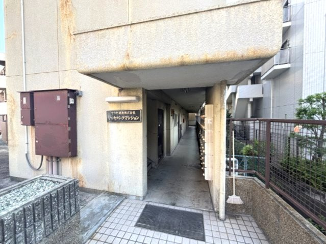 マツヤパークマンションのエントランス