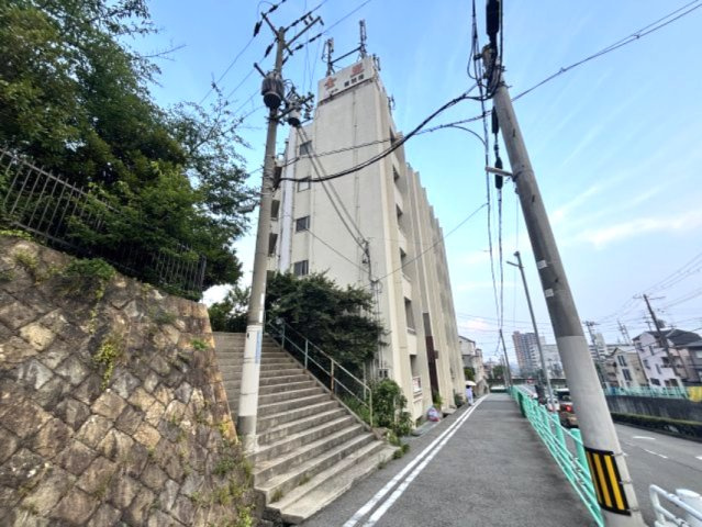 金盃第2高羽荘の外観