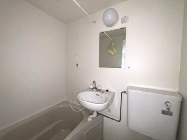 下河原アパートの洗面所