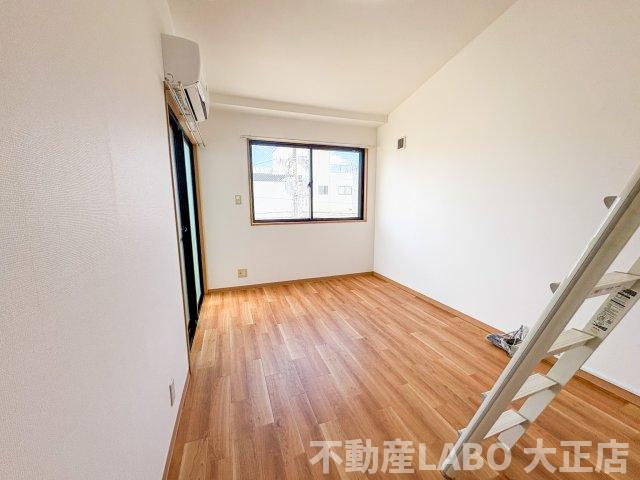 THECITY弁天町の洋室