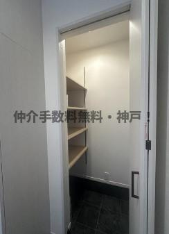 【玄関】 | 神戸市垂水区福田1丁目　新築戸建　仲介手数料無料！ | きれいな玄関です