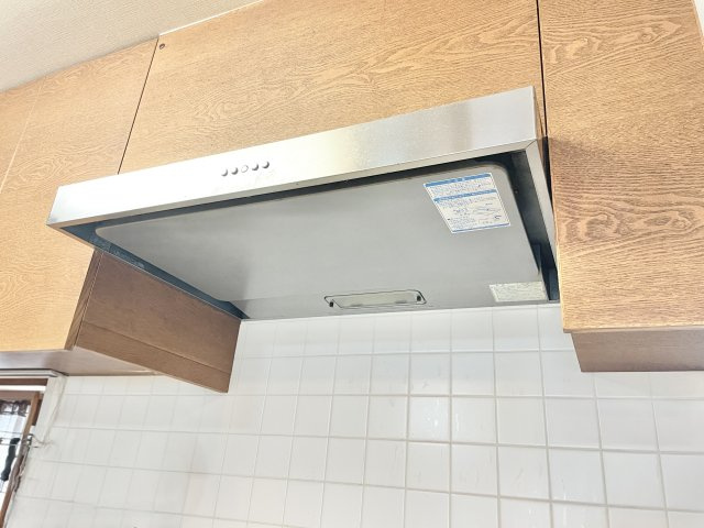 枚方市東香里元町　中古一戸建てのその他|スタイリッシュなレンジフード