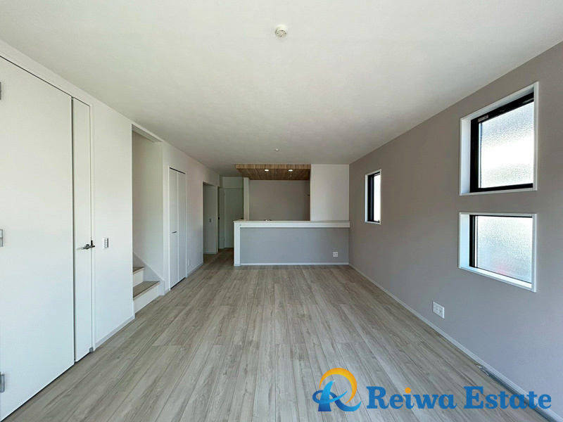 新築戸建　藤沢市本藤沢2丁目の前面道路含む現地写真