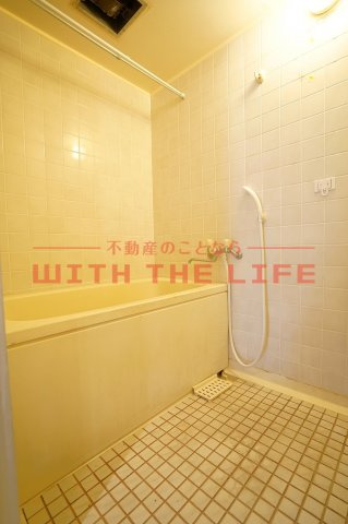 ラ・ディジェム旭【10,000円キャッシュバック対象物件】の浴室|スペースが確保できる洗面所です