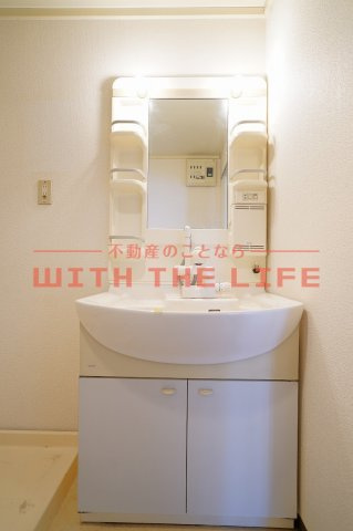 ラ・ディジェム旭【10,000円キャッシュバック対象物件】の独立洗面台|独立洗面台で身支度をすべて済ませてしまいましょう