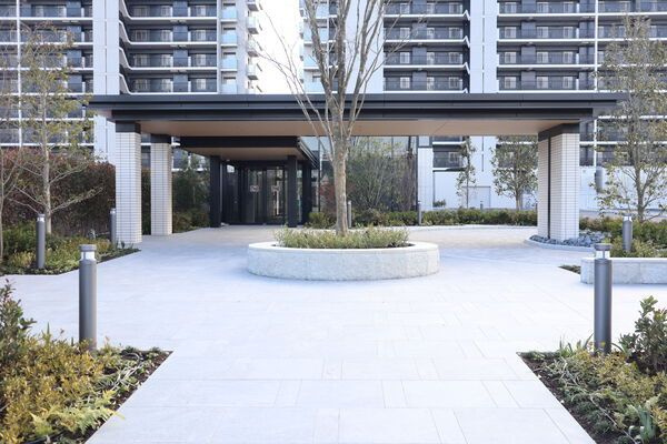パークホームズＬａＬａ名古屋みなとアクルスガーデンスクエアのエントランス