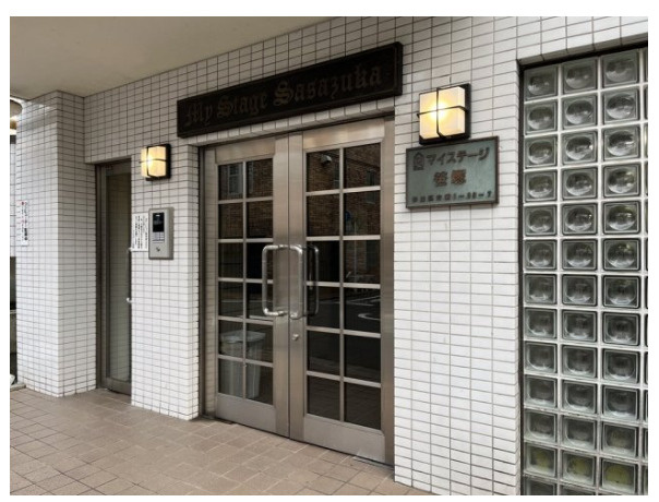 杉並区方南１丁目の賃貸マンションのエントランス