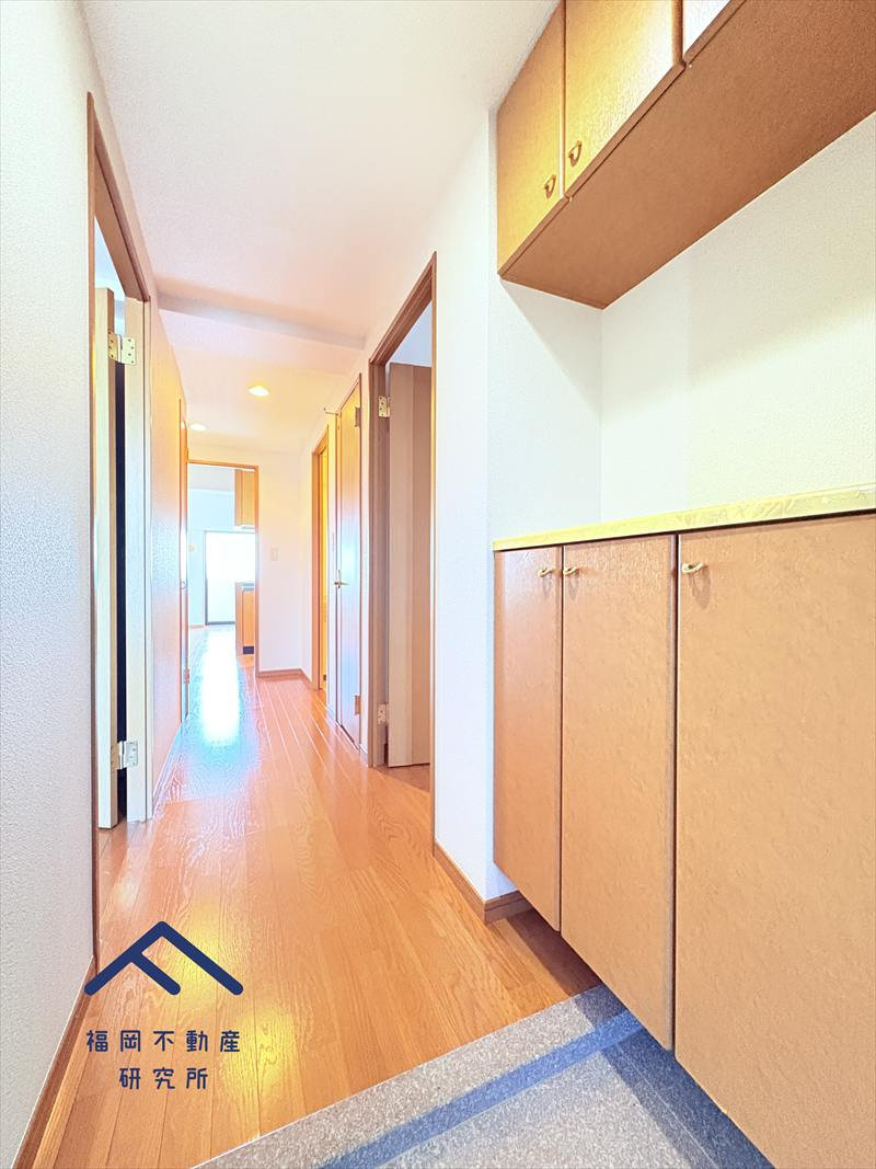 エバーライフネアシティ筑紫野の玄関