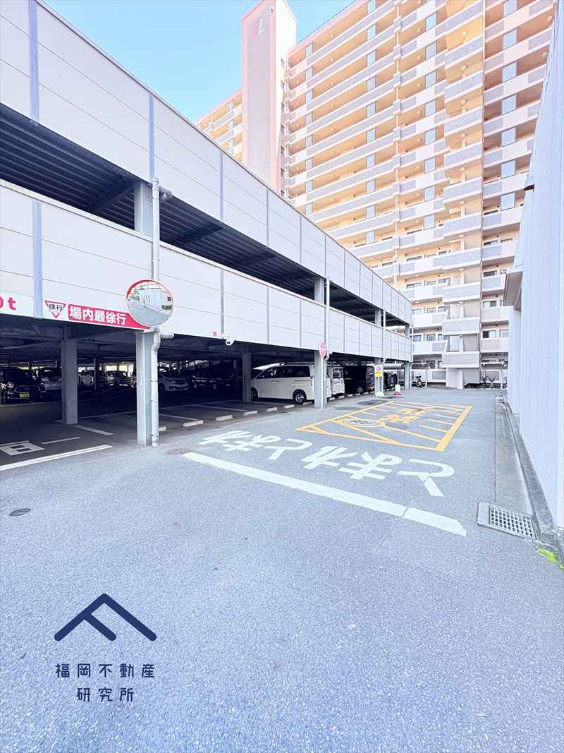 エバーライフネアシティ筑紫野の駐車場