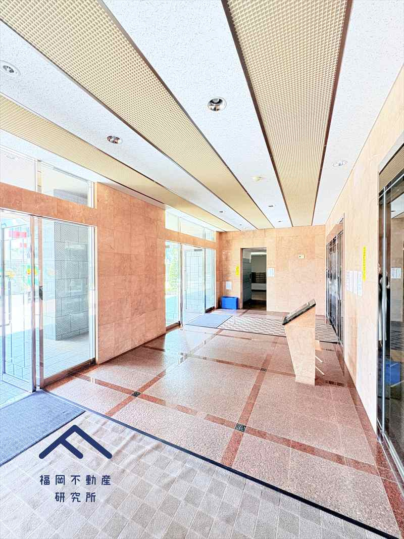 エバーライフネアシティ筑紫野のエントランス