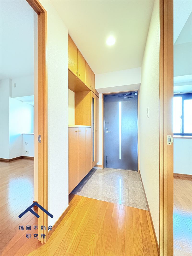 エバーライフネアシティ筑紫野の玄関