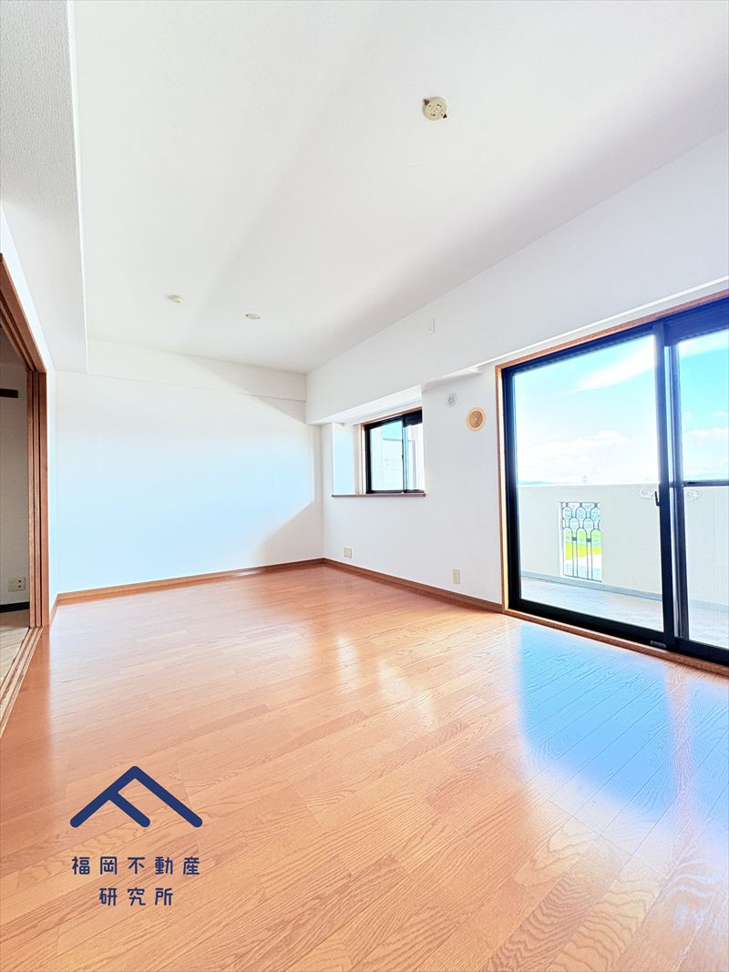 エバーライフネアシティ筑紫野の居間・リビング