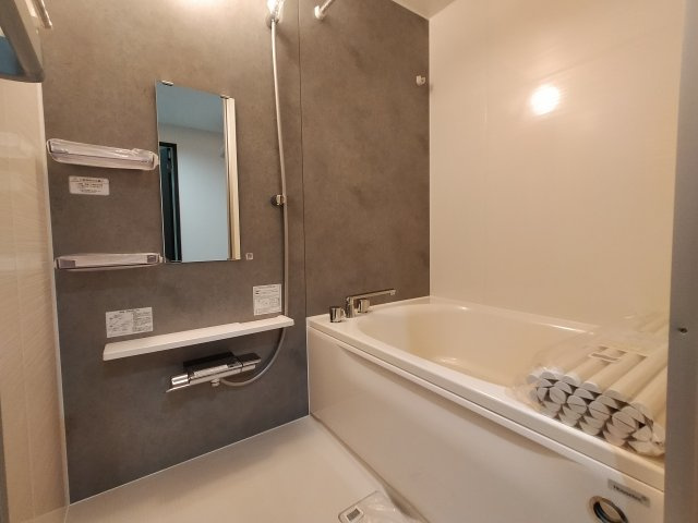 サーパス新下関Ⅰ405号の浴室|コンパクトで使いやすいお風呂です