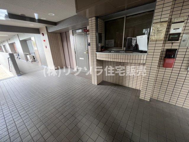 Mプラザ寝屋川弐番館のエントランス|内部
■物件内覧・資金計画相談・住宅ローン相談、リフォーム相談、お問合せ受付中■
※当日・翌日のご内覧、ご相談はお電話でのお問合せがスムーズです！