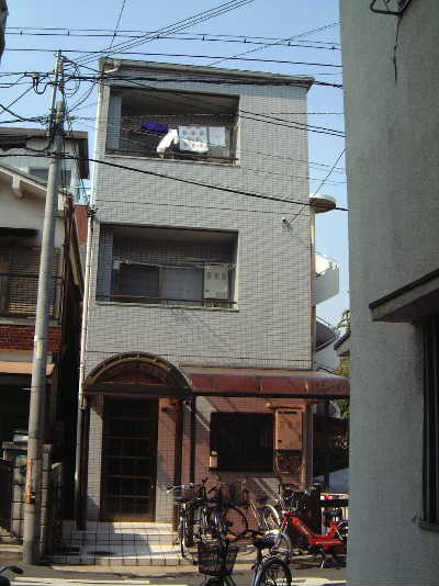 スカイハイム小若江の外観