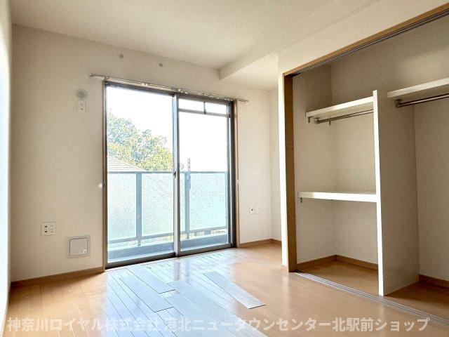 【寝室】