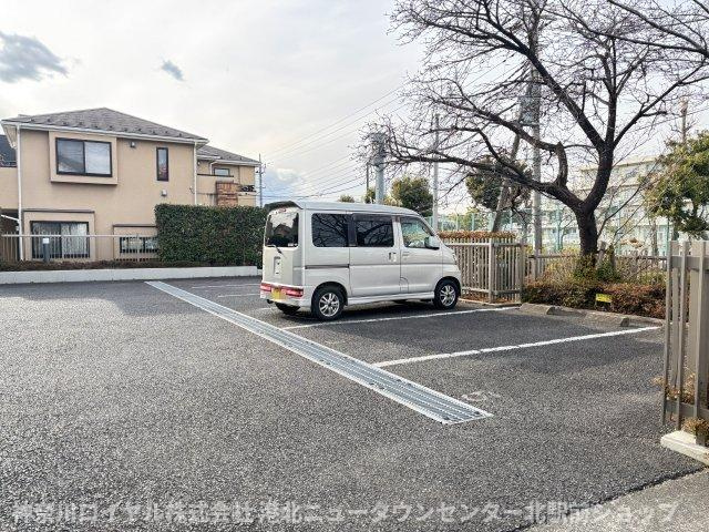 【駐車場】