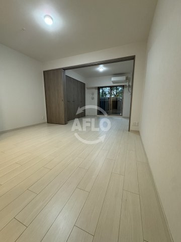 プレサンスロジェ天満橋リバーテラスの居間・リビング|プレサンスロジェ天満橋リバーテラス　リビングダイニングスペース