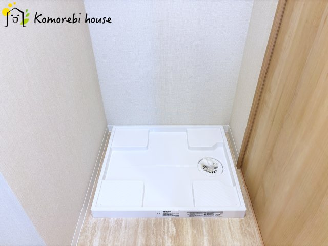 ワコーレロイヤルガーデン北本F棟のランドリースペース|洗濯機置き場です