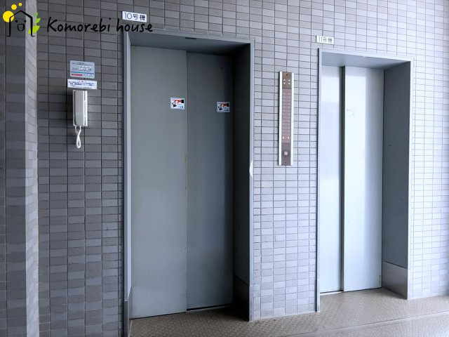 ワコーレロイヤルガーデン北本F棟のその他共用部分|エレベーターが2機あります