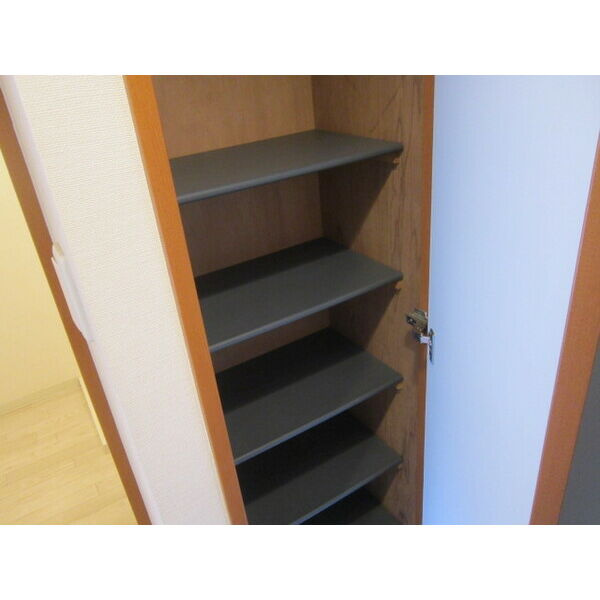 カーサ千年　名古屋市賃貸　仲介手数料無料の玄関