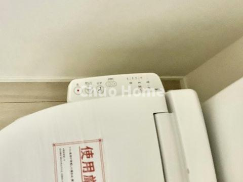 江戸川区鹿骨1丁目新築分譲住宅の内装|【ウォシュレット】清潔に使いたいお手洗いには最適な設備です。もちろんウォームレットも標準装備です。