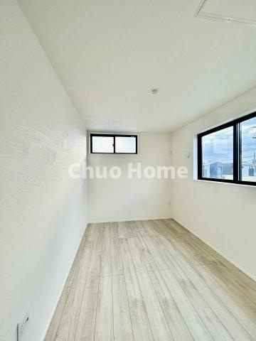 江戸川区鹿骨1丁目新築分譲住宅の子供部屋|【子供部屋】お子様を持つ家庭の約6割が「家族や子どものため」に購入を希望。入学後の転校を避け、広い空間でのびのび育てたいなどの親心が、家探しのきっかけになっているようです。