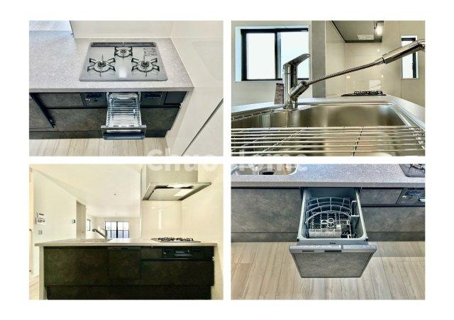 江戸川区鹿骨1丁目新築分譲住宅のキッチン|【システムキッチン】ワイドで収納豊富な使い勝手の良いカウンターキッチンには、食洗器や伸縮タイプのキッチン水栓、三ツ口コンロ・魚焼きグリルなどの便利な設備が標準完備されています。