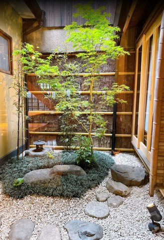 【京都府】京都市東山区　売店舗の中庭