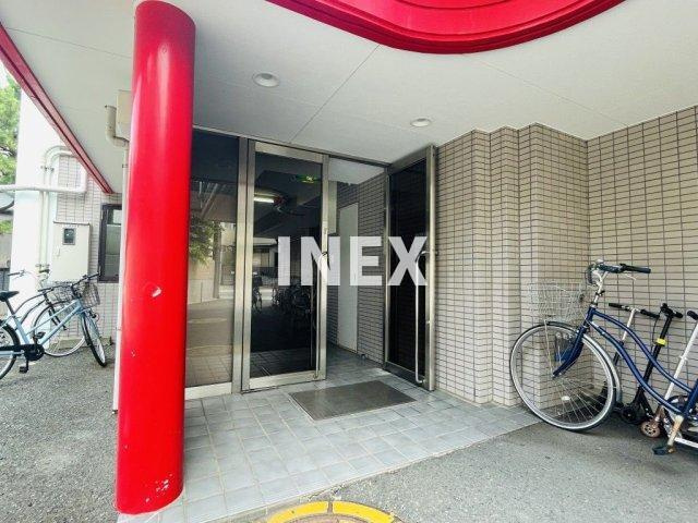 JLBグランエクリュ大磯のエントランス
