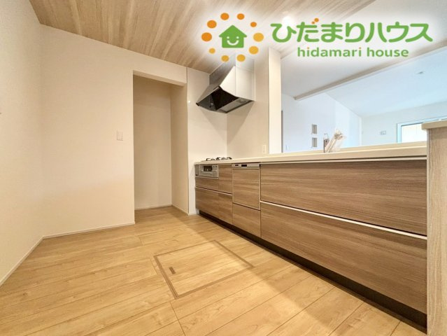 熊谷市新堀　新築一戸建て　ブルーミングガーデン　01のキッチン