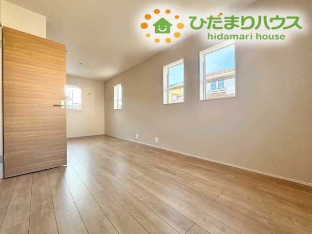 熊谷市新堀　新築一戸建て　ブルーミングガーデン　01の子供部屋